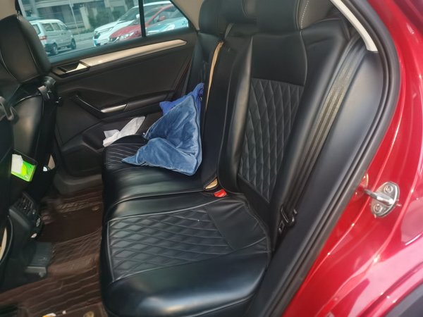 Volkswagen T-ROC 2018, 128000 км, за 8361 USD - фото 13