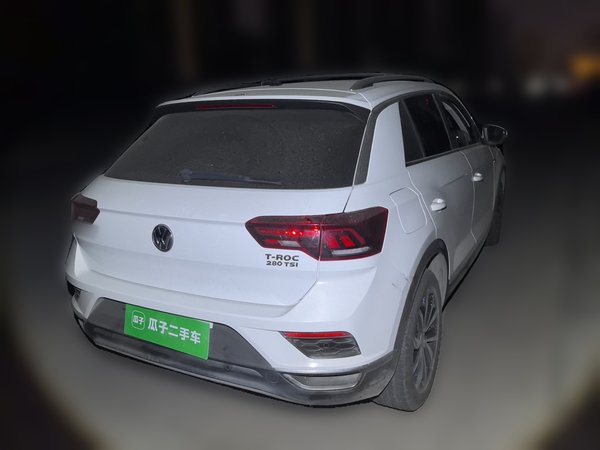 Volkswagen T-ROC 2018, 120000 км, за 8493 USD