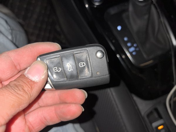 Volkswagen T-ROC 2018, 120000 км, за 8493 USD - фото 11