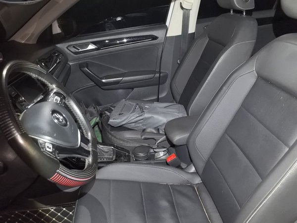 Volkswagen T-ROC 2018, 120000 км, за 8493 USD - фото 10