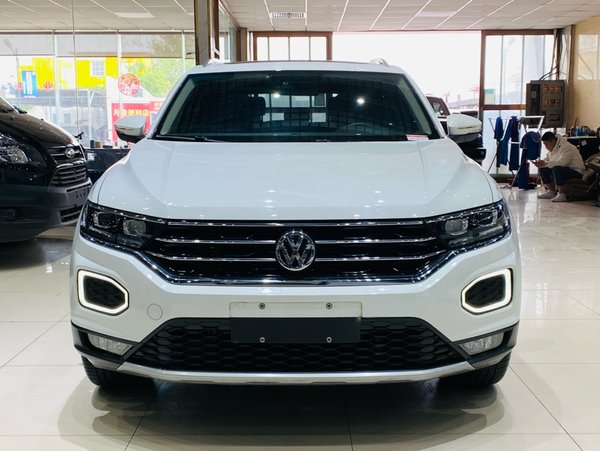 Volkswagen T-ROC 2018, 38600 км, за 11125 USD