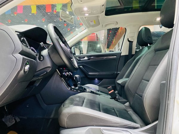 Volkswagen T-ROC 2018, 38600 км, за 11125 USD - фото 13