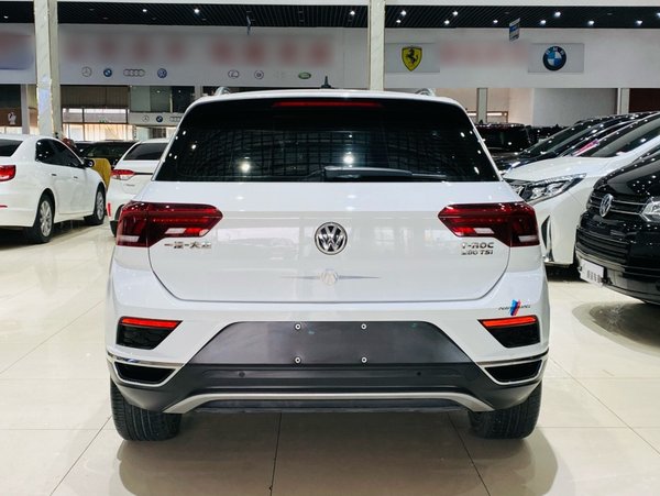 Volkswagen T-ROC 2018, 38600 км, за 11125 USD