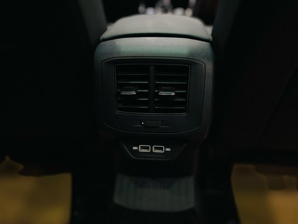 Volkswagen T-ROC 2018, 38600 км, за 11125 USD - фото 11
