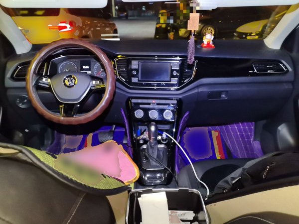 Volkswagen T-ROC 2018, 43400 км, за 10310 USD - фото 16