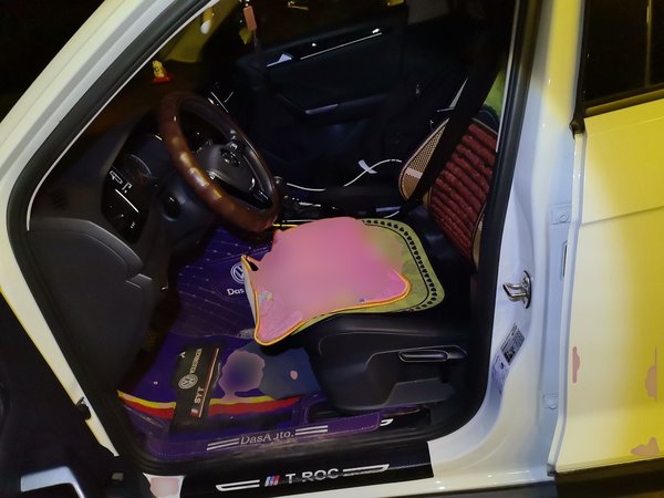 Volkswagen T-ROC 2018, 43400 км, за 10310 USD - фото 15