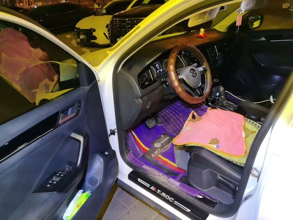 Volkswagen T-ROC 2018, 43400 км, за 10310 USD - фото 13