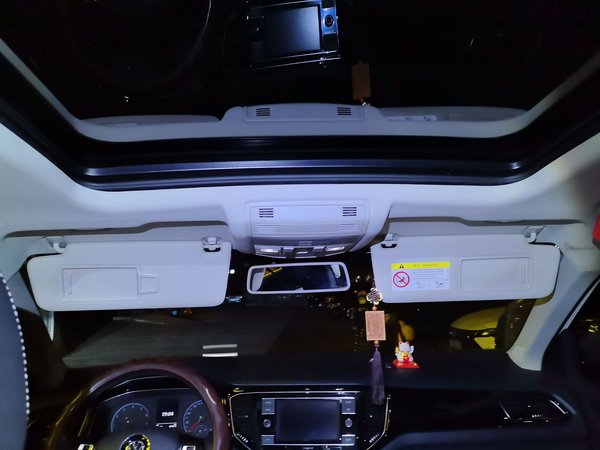 Volkswagen T-ROC 2018, 43400 км, за 10310 USD - фото 14