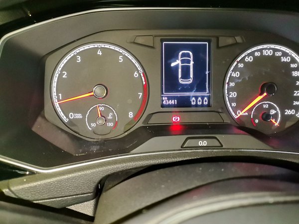 Volkswagen T-ROC 2018, 43400 км, за 10310 USD - фото 10