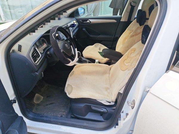 Volkswagen T-ROC 2018, 49600 км, за 9262 USD - фото 12