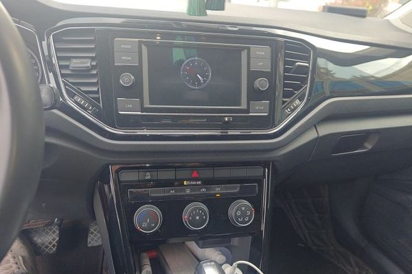 Volkswagen T-ROC 2018, 163900 км, за 9997 USD - фото 12