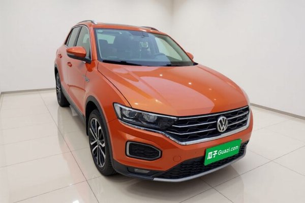 Volkswagen T-ROC 2018, 163900 км, за 9997 USD