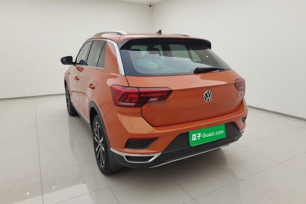 Volkswagen T-ROC 2018, 163900 км, за 9997 USD