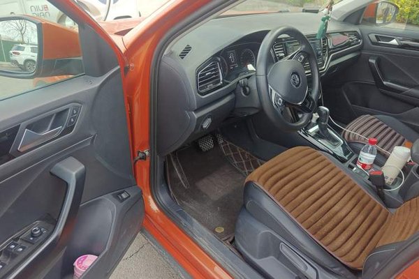 Volkswagen T-ROC 2018, 163900 км, за 9997 USD - фото 19