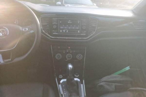 Volkswagen T-ROC 2018, 68000 км, за 10555 USD - фото 26