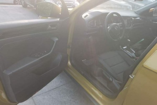 Volkswagen T-ROC 2018, 68000 км, за 10555 USD - фото 29