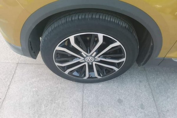 Volkswagen T-ROC 2018, 68000 км, за 10555 USD - фото 20