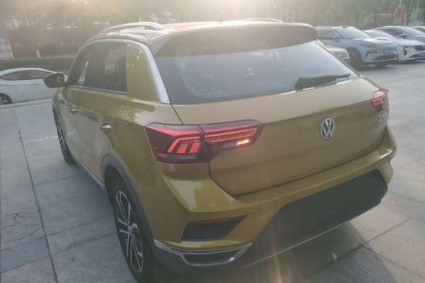 Volkswagen T-ROC 2018, 68000 км, за 10555 USD - фото 9