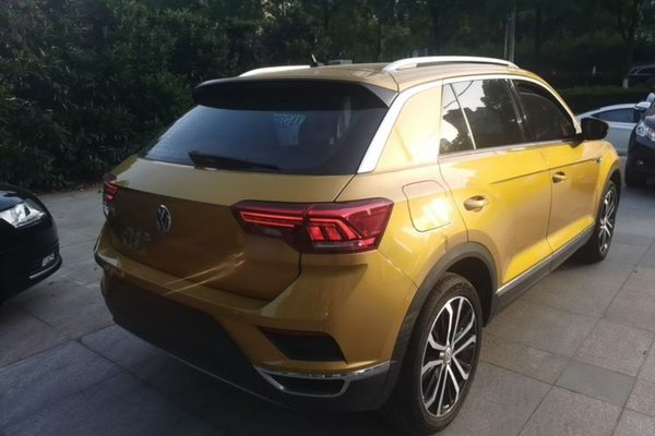 Volkswagen T-ROC 2018, 68000 км, за 10555 USD - фото 11