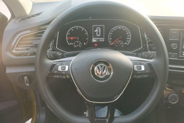 Volkswagen T-ROC 2018, 68000 км, за 10555 USD - фото 24