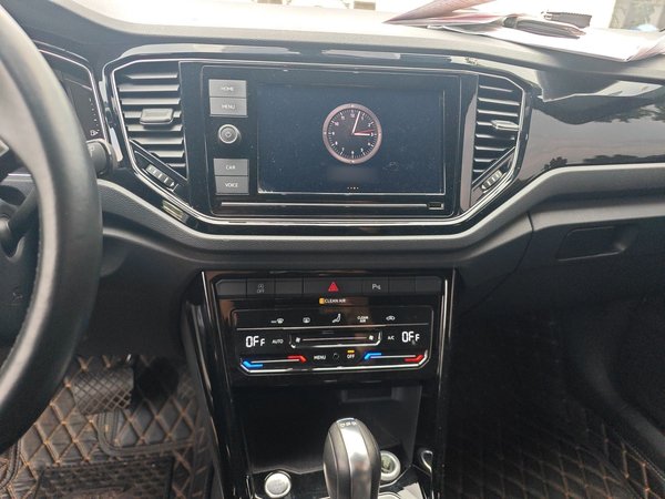 Volkswagen T-ROC 2019, 75300 км, за 11023 USD - фото 12