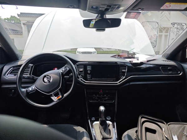 Volkswagen T-ROC 2019, 75300 км, за 11023 USD - фото 18