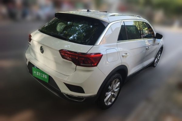 Volkswagen T-ROC 2019, 89900 км, за 9364 USD