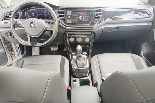 Volkswagen T-ROC 2020, 79200 км, за 11127 USD - фото 12