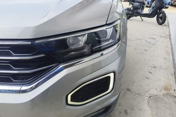 Volkswagen T-ROC 2020, 79200 км, за 11127 USD - фото 8