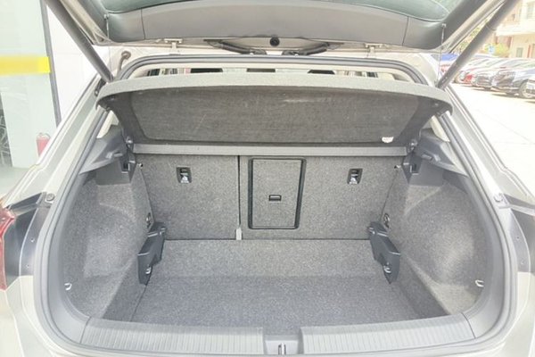 Volkswagen T-ROC 2020, 79200 км, за 11127 USD - фото 22