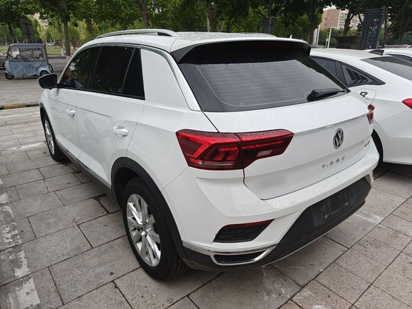 Volkswagen T-ROC 2020, 58300 км, за 11226 USD