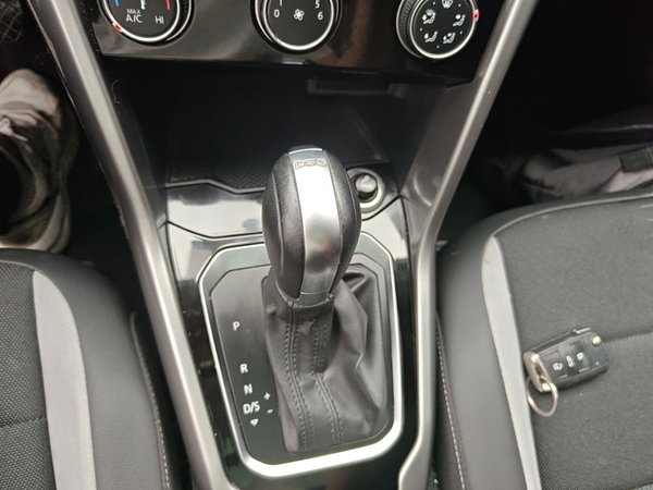 Volkswagen T-ROC 2020, 58300 км, за 11226 USD - фото 17
