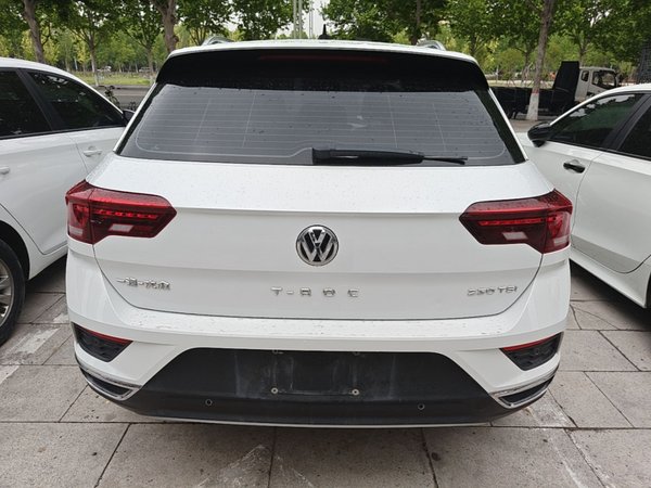 Volkswagen T-ROC 2020, 58300 км, за 11226 USD