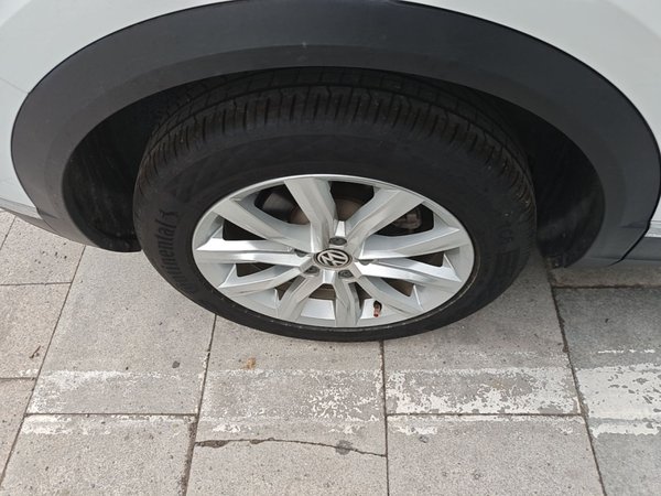 Volkswagen T-ROC 2020, 58300 км, за 11226 USD - фото 10