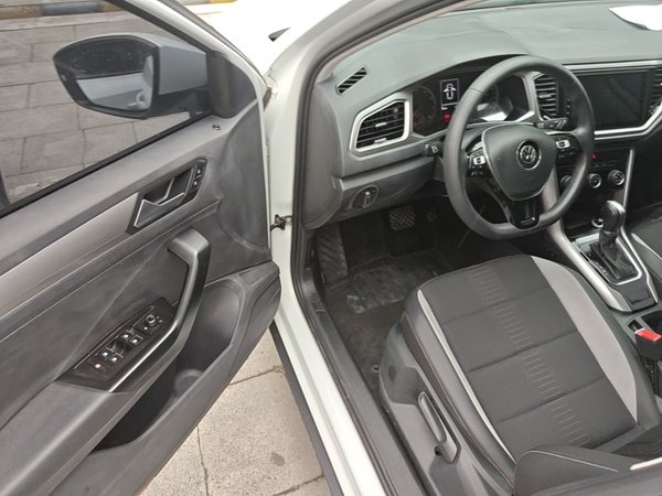 Volkswagen T-ROC 2020, 58300 км, за 11226 USD - фото 19