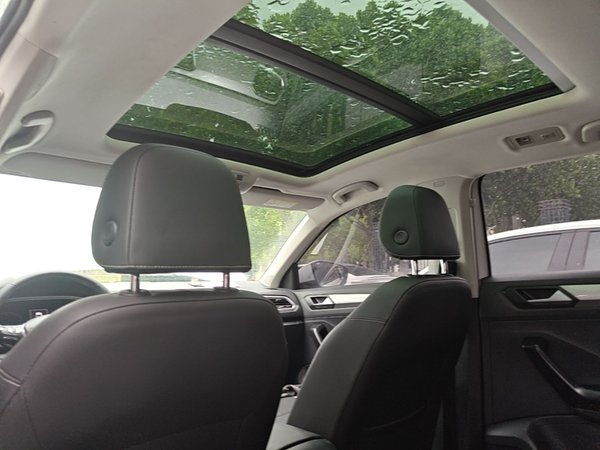 Volkswagen T-ROC 2020, 58300 км, за 11226 USD - фото 21