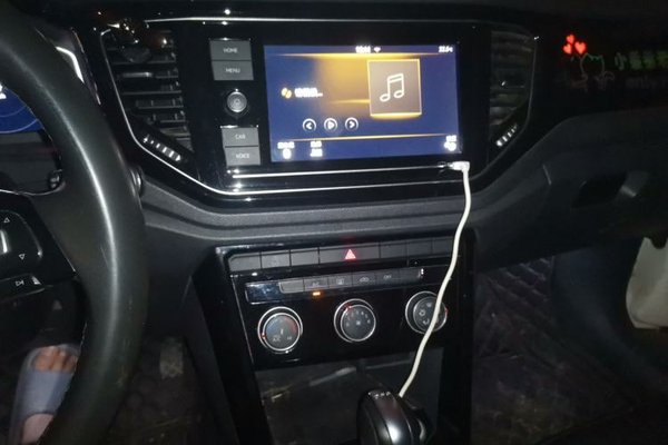 Volkswagen T-ROC 2020, 72600 км, за 11092 USD - фото 12