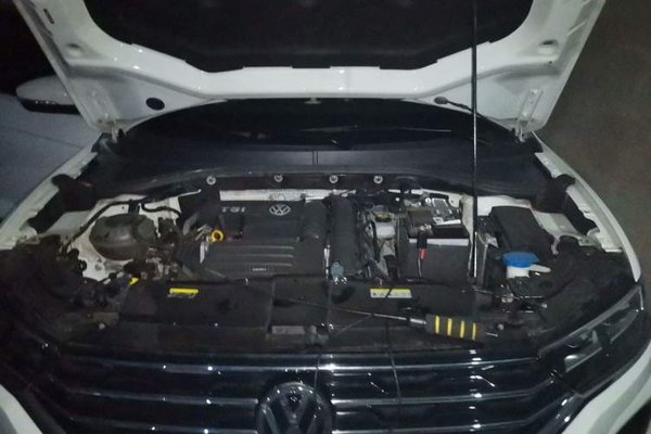 Volkswagen T-ROC 2020, 72600 км, за 11092 USD - фото 21