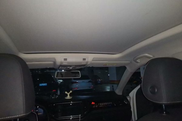 Volkswagen T-ROC 2020, 72600 км, за 11092 USD - фото 15