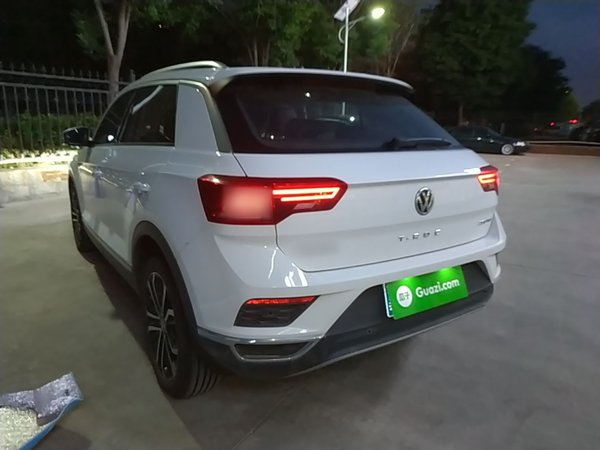 Volkswagen T-ROC 2020, 75900 км, за 12854 USD