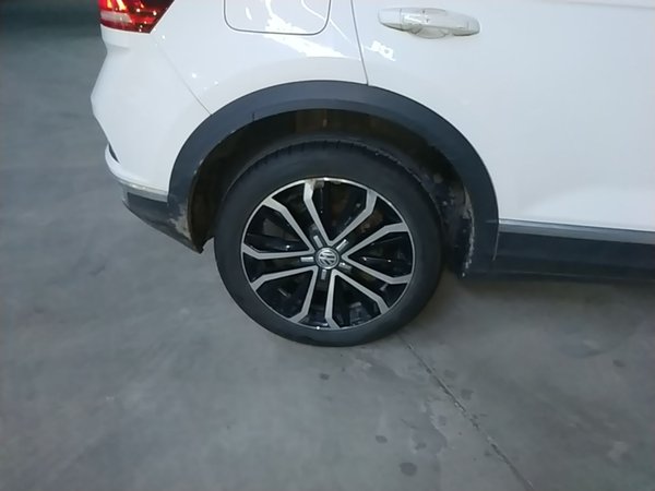 Volkswagen T-ROC 2020, 75900 км, за 12854 USD - фото 10