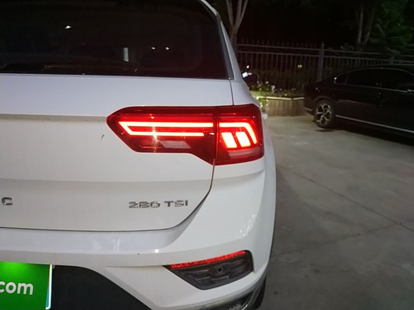 Volkswagen T-ROC 2020, 75900 км, за 12854 USD - фото 7