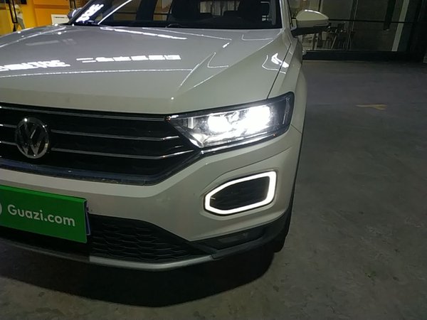 Volkswagen T-ROC 2020, 75900 км, за 12854 USD - фото 9