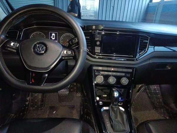 Volkswagen T-ROC 2020, 82700 км, за 8051 USD - фото 10