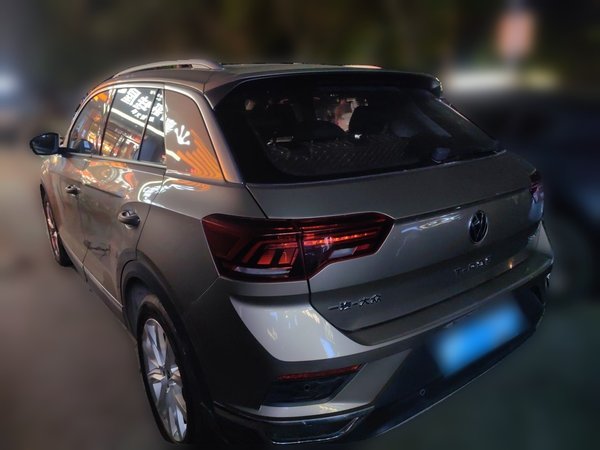 Volkswagen T-ROC 2021, 83699 км, за 10204 USD