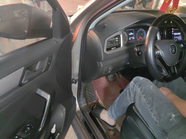 Volkswagen T-ROC 2021, 83699 км, за 10204 USD - фото 17