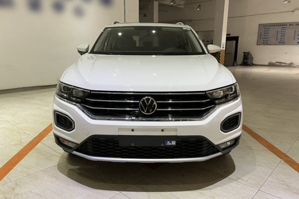 Volkswagen T-ROC 2021, 19700 км, за 17589 USD