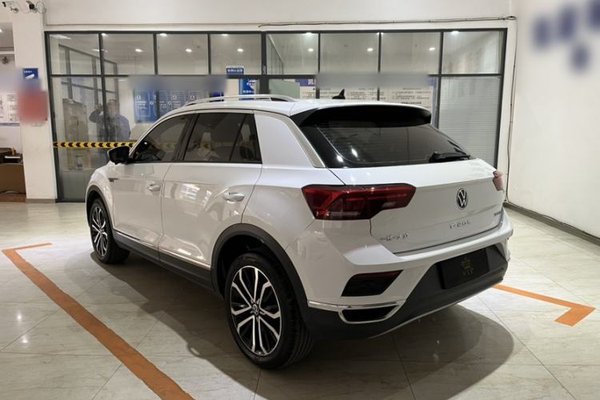 Volkswagen T-ROC 2021, 19700 км, за 17589 USD