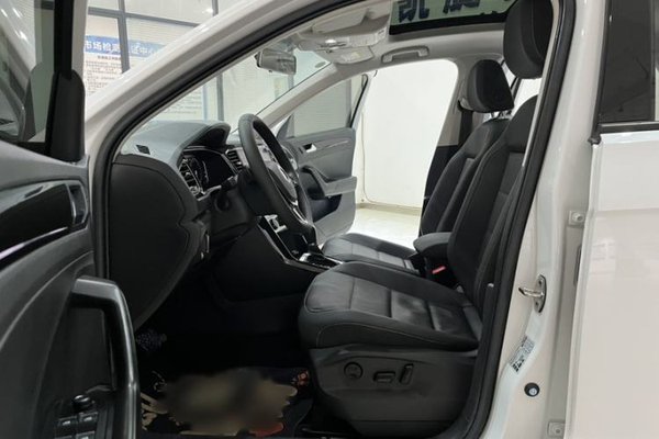 Volkswagen T-ROC 2021, 19700 км, за 17589 USD - фото 12