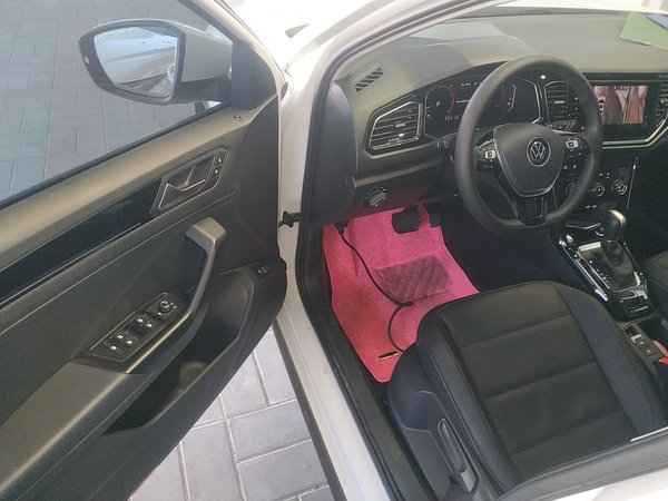 Volkswagen T-Roc 2021, 33700 км, за 13558 USD - фото 12
